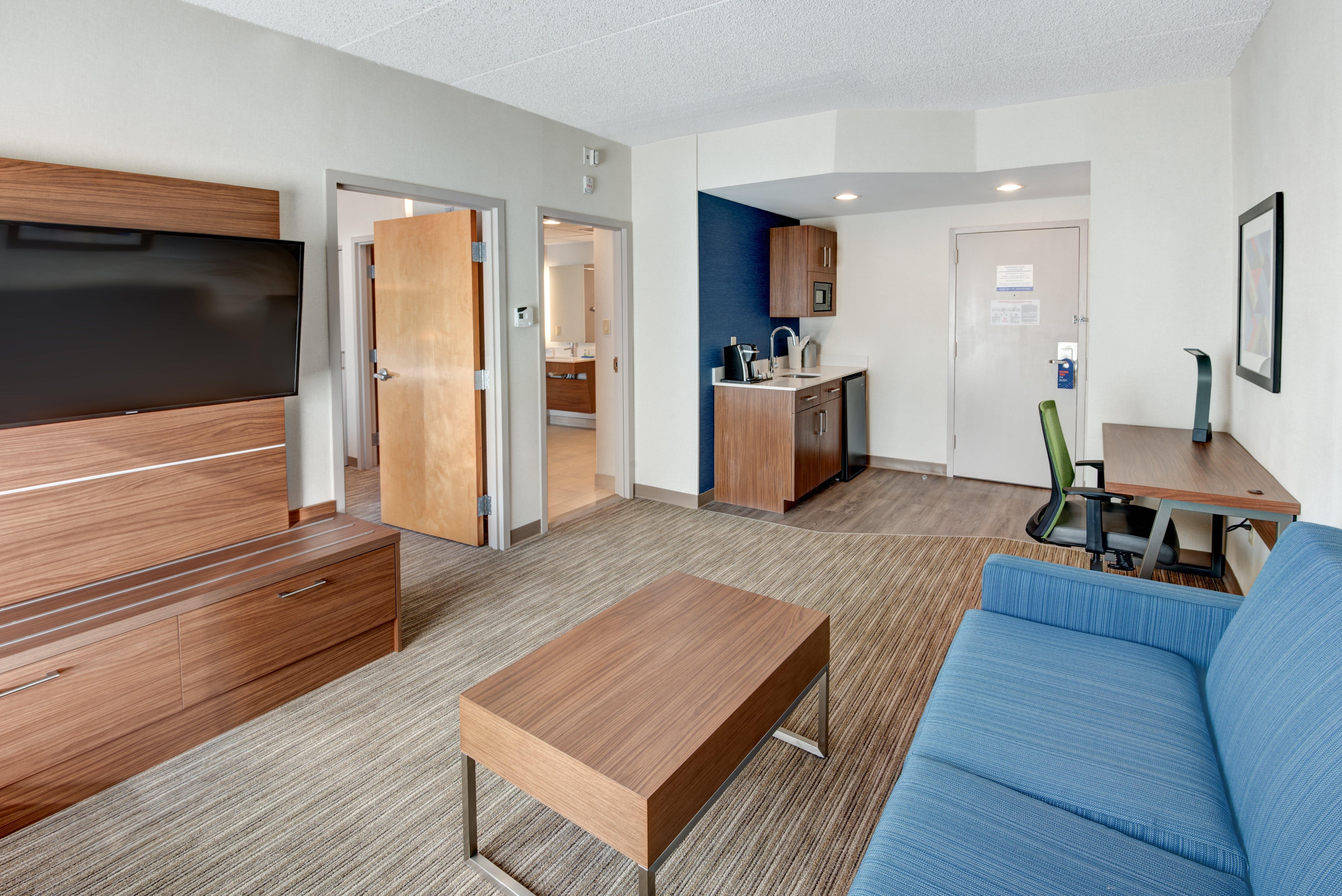 Holiday Inn Express & Suites West Long Branch - Eatontown, An Ihg Hotel Buitenkant foto